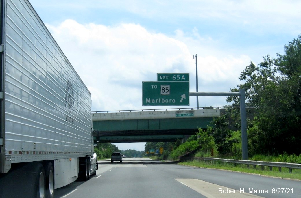 Image of overhead ramp sign for To MA 85 exit with new milepost based exit number on I-495 South in Marlboro, June 2021