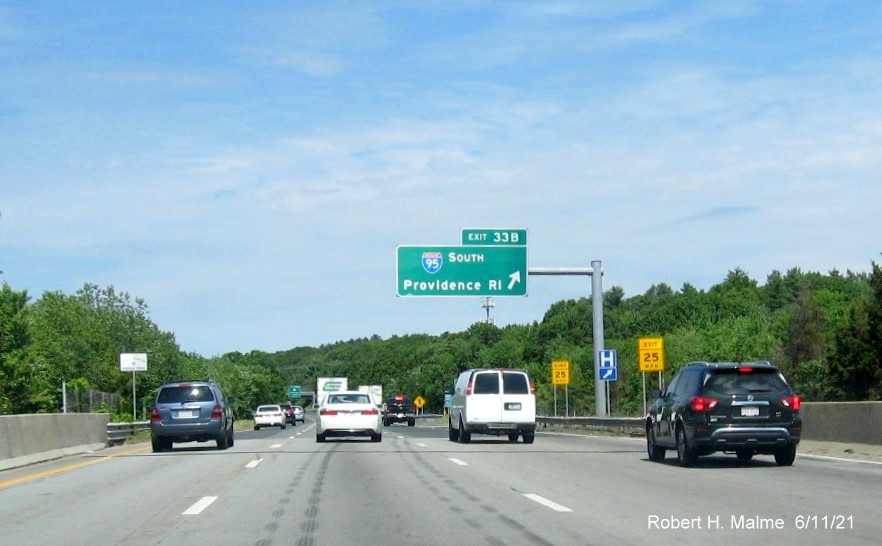 Image of overhead ramp sign for I-95 South exit with new milepost based exit number on I-495 North in Mansfield, June 2021