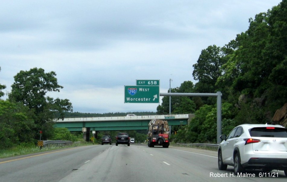 Image of overhead ramp sign for I-290 West exit with new milepost based exit number on I-495 North in Marlborough, June 2021