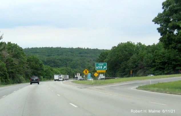 Image of gore sign for I-290 West exit with new milepost based exit number and yellow Old Exit 25B sign attached below on I-495 North in Marlborough, June 2021