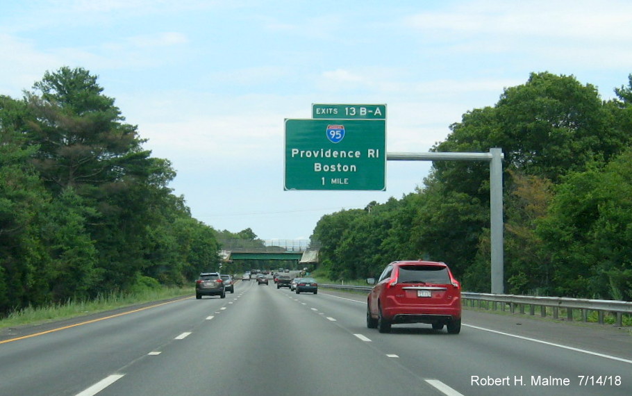Image of recently placed 1-mile advance sign for I-95 exit on I-495 South in Mansfield in July 2018