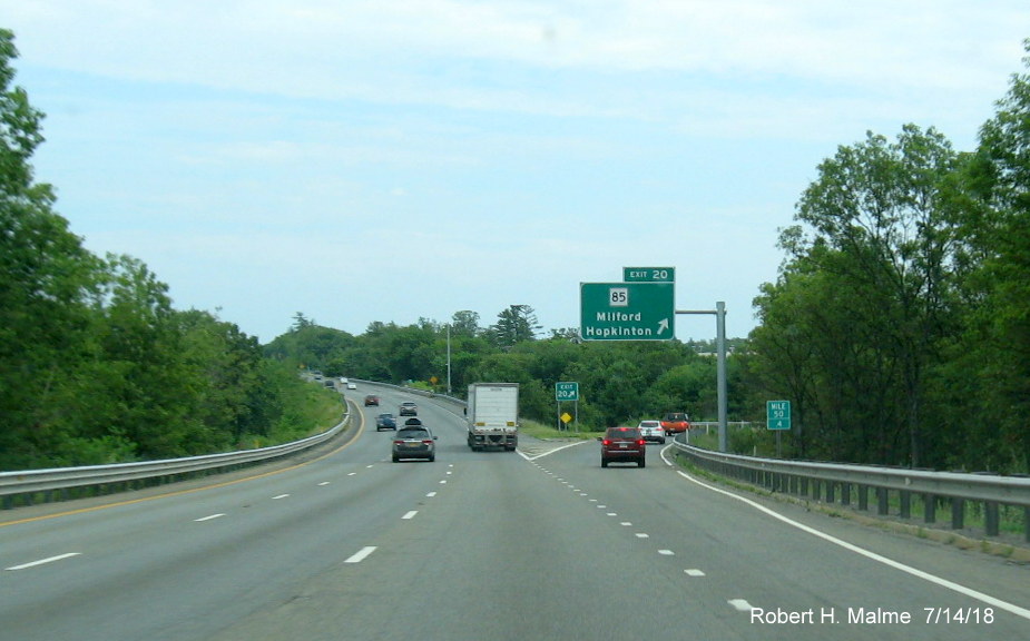 Image of recently placed ramp sign for MA 85 exit on I-495 South in Milford in July 2018