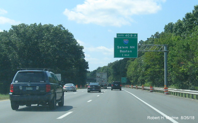 Image of 1-mile advance overhead sign for I-93 exit on I-495 South in Andover in August 2018