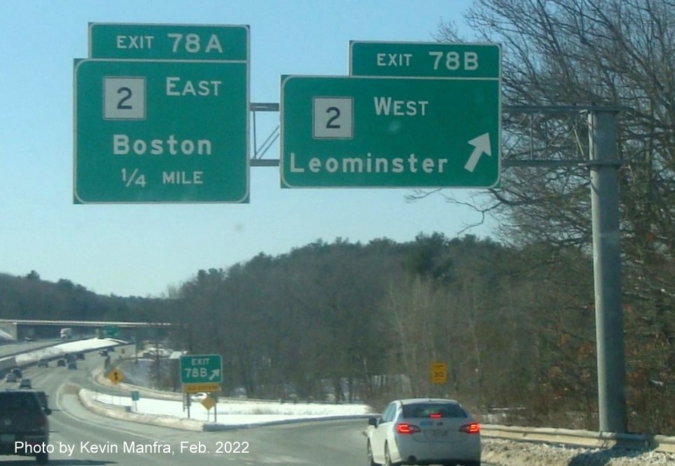 Image of previously placed overhead signage at ramp for MA 2 West exit on I-495 South in Littleton, by Kevin Manfra, February 2022