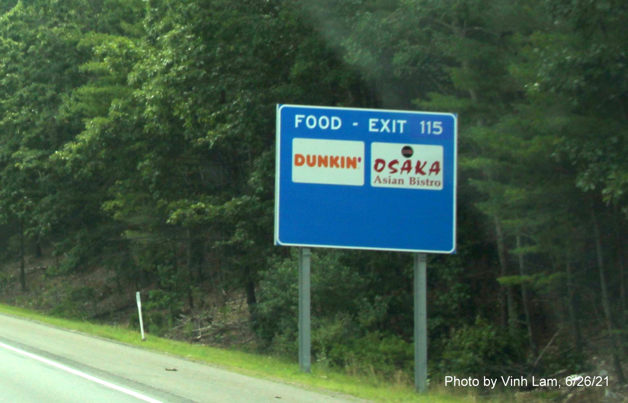 Image of auxiliary sign for Broad Street exit with new milepost based exit number on I-495 South in Amesbury, photo by Vinh Lam, June 2021