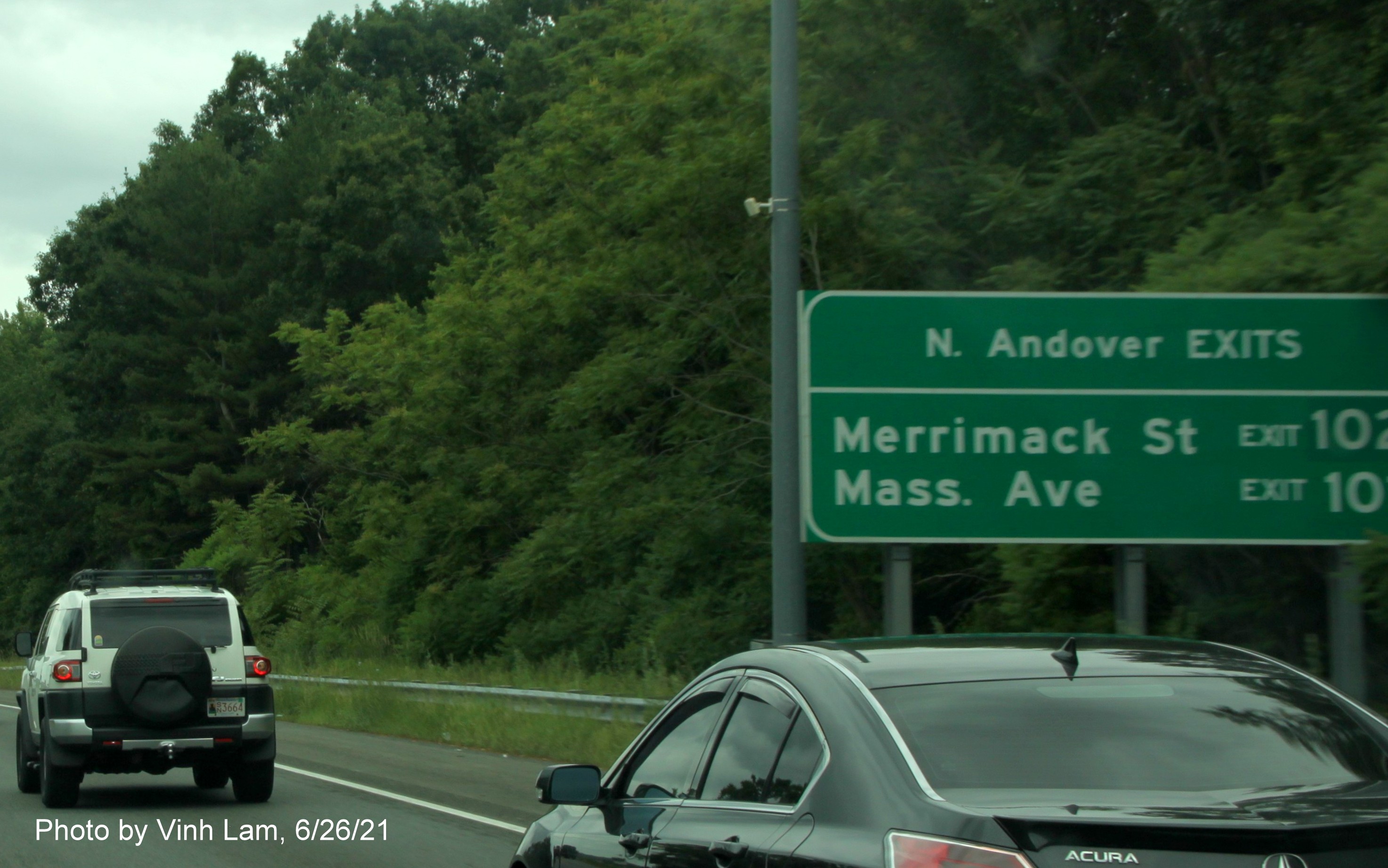 Image of auxiliary sign for North Andover exits with new milepost based exit numbers on I-495 South in Lawrence, photo by Vinh Lam, June 2021