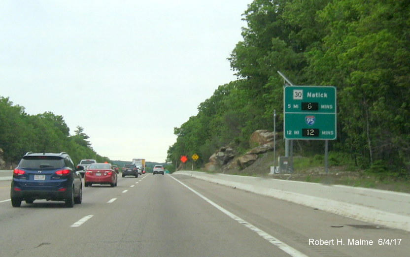 Image of Real Time Traffic sign on I-90/Mass Pike East in Natick