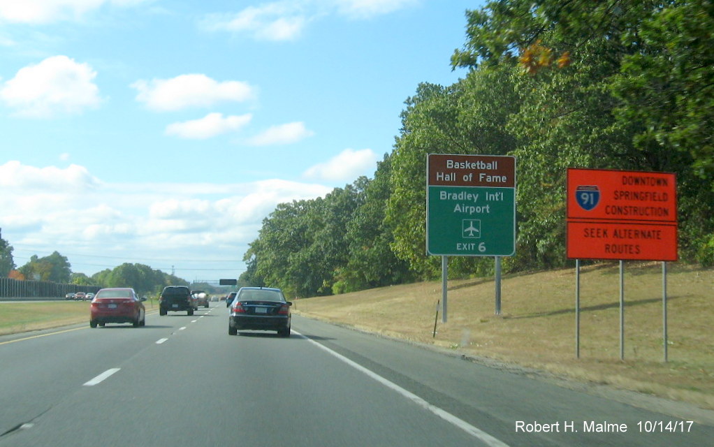 Image of new auxiliary sign placed ahead of I-291 exit on I-90/Mass Pike West in Chicopee