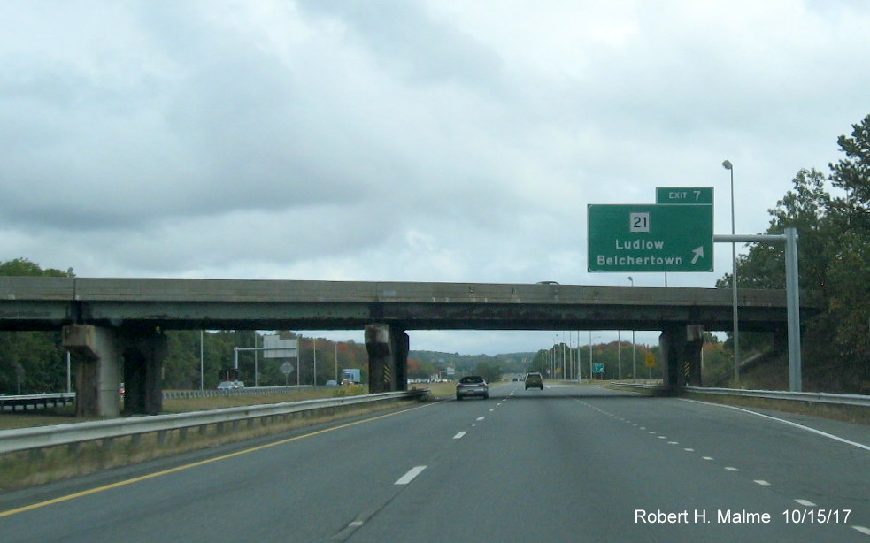 Image of newly placed exit ramp overhead sign for MA 21 exit on I-90/Mass Pike East in Ludlow