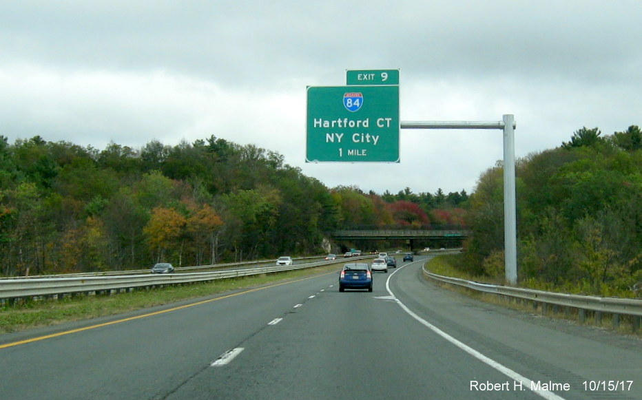 Image of newly placed 1-Mile Advance sign for I-84 Exit on I-90/Mass Pike East in Sturbridge