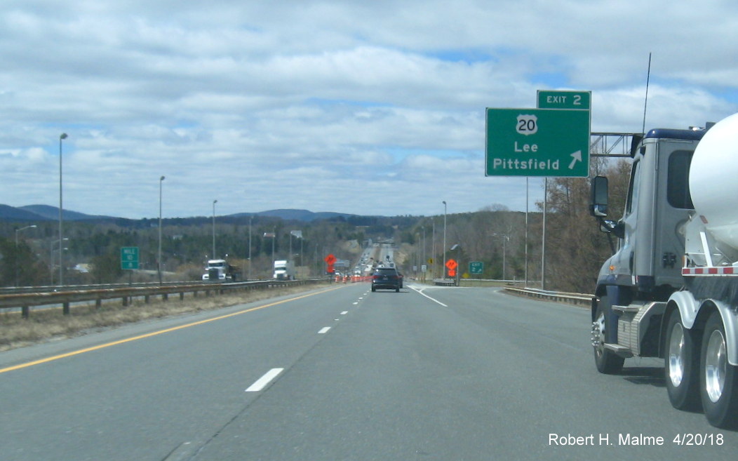 Image of US 20 overhead exit sign on I-90/Mass Pike in Lee, not replaced under current sign contract