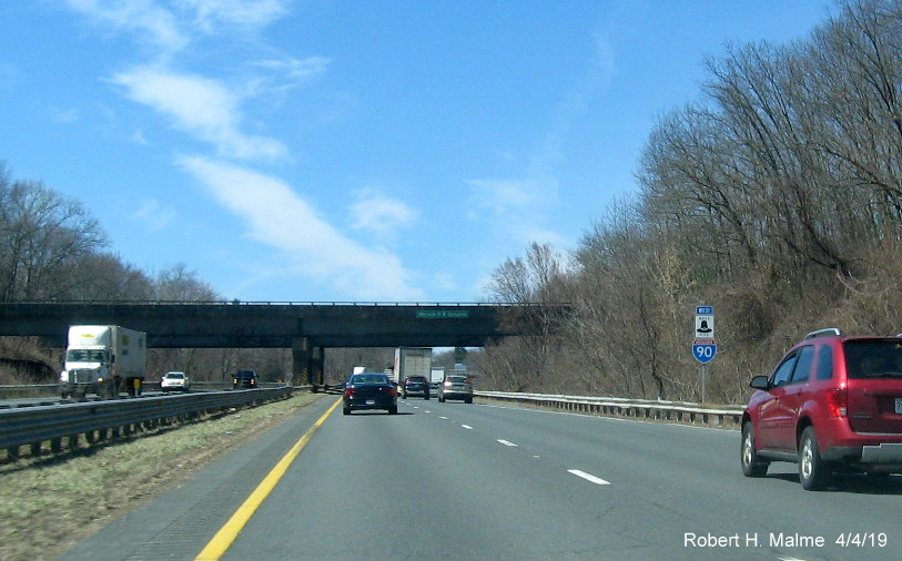 Image of new I-90/Mass Pike West reassurance marker following I-91/US 5 exit in West Springfield