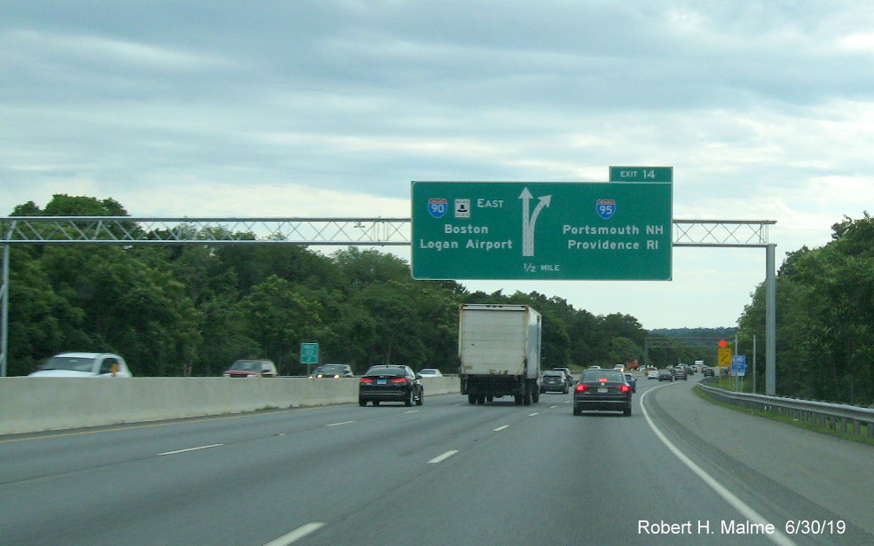 Image of newly placed overhead 1/2 mile advance diagrammatic sign for I-95 exit on I-90/Mass Pike East in Weston