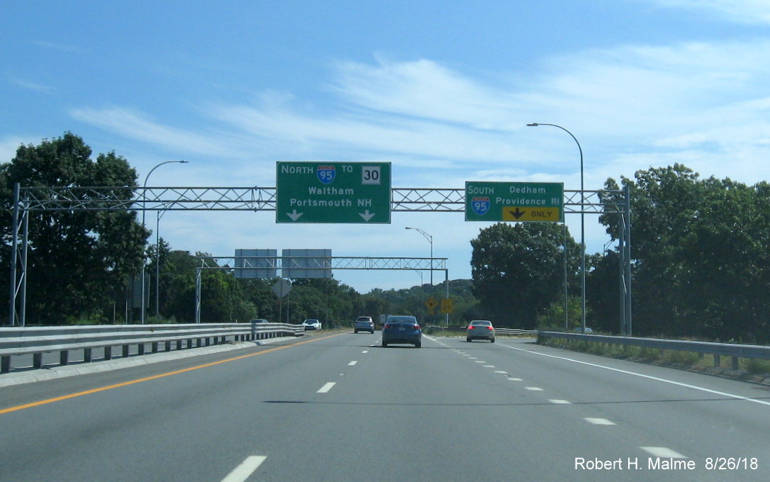 Image of new overhead ramp guide signs for I-95 North and South from I-90/Mass Pike in Weston