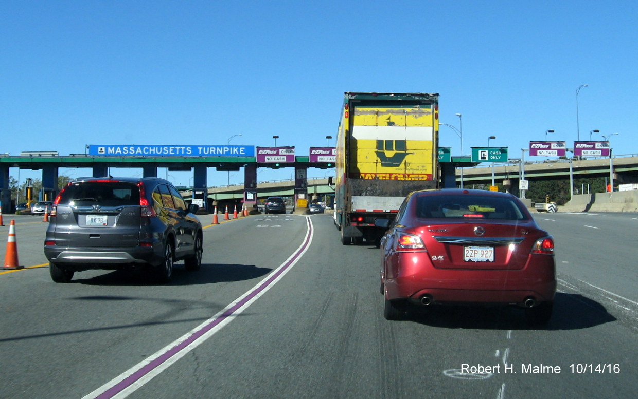 Image of soon to be demolished Allston-Brighton Toll Plaza on I-90/Mass Pike