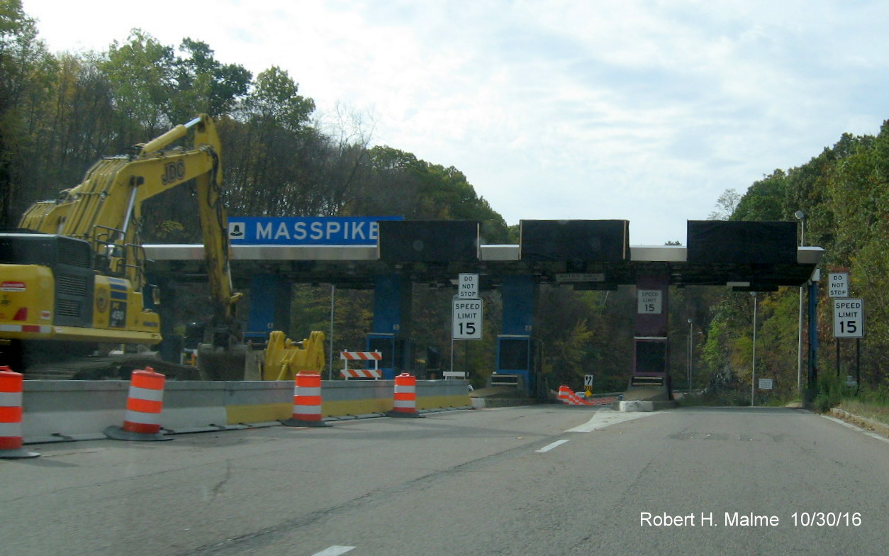 Image of Framingham Toll Plaza readied for demolition after initiation of electronic tolls on I-90/Mass Pike