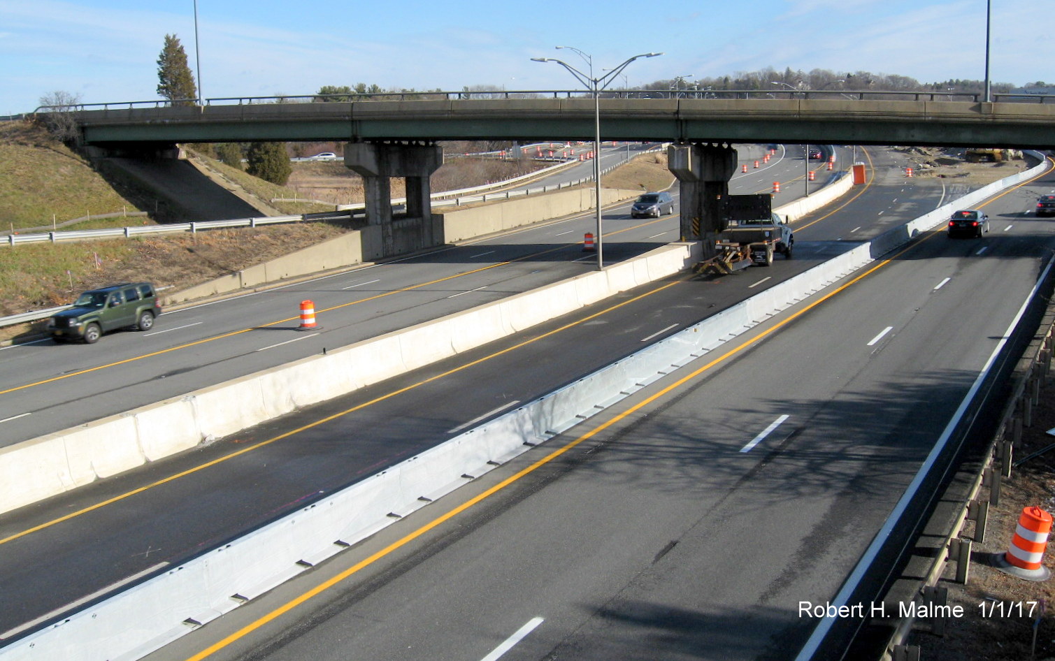 Image of new traffic pattern for I-90/Mass Pike West traffic through former Weston Toll Plaza