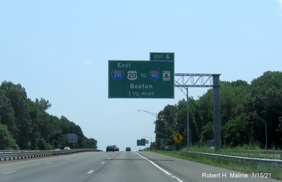 Image of 1 1/2 miles advance overhead sign with new milepost based exit number for I-291/US 20 East exit on I-91 South in West Springfield, July 2021