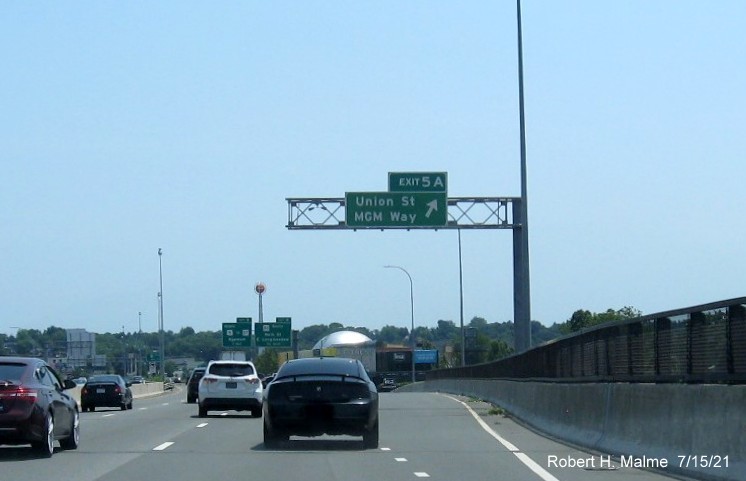 Image of overhead ramp sign for Union Street, MGM Way exit with new milepost based exit number on I-91 South in Springfield, July 2021
