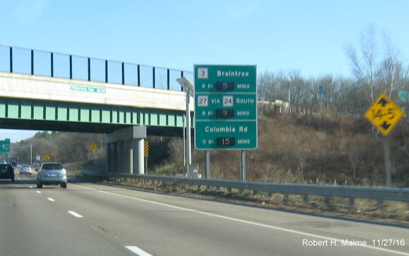Image of activated Real Time traffic sign on I-93 North in Milton