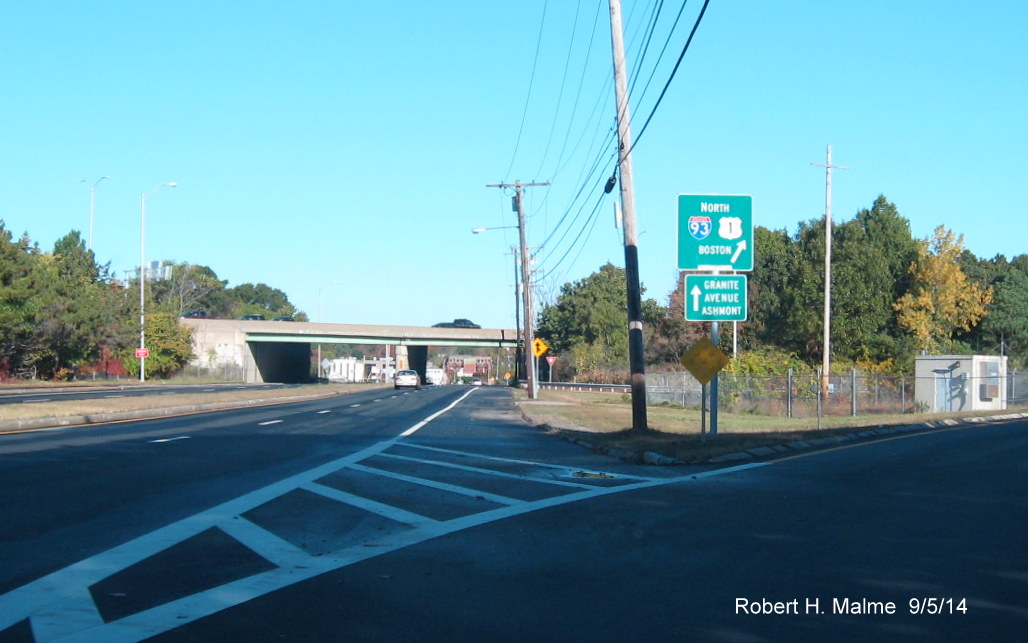 Image of Guide sign for I-93 North on Granite Ave in Milton