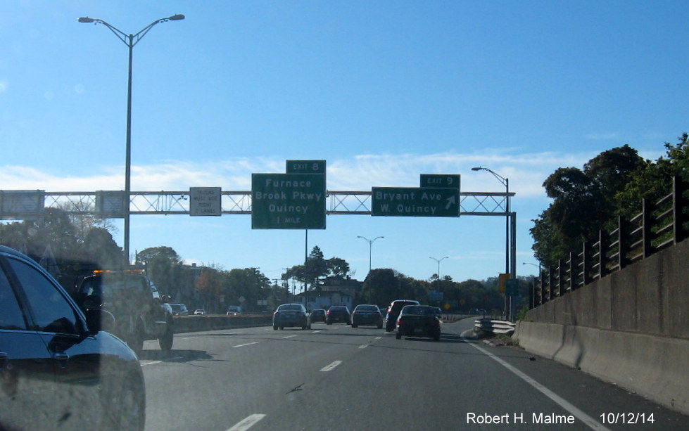 Image of new overhead signs placed for Exits 9 and 8 on I-93 South in Milton
