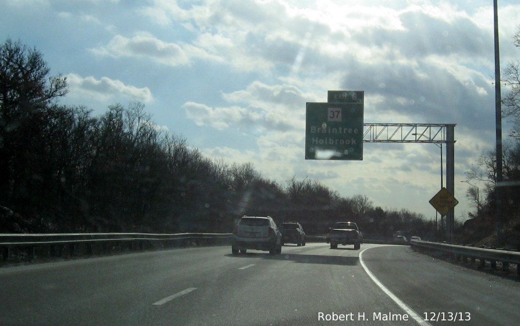Image of 1/2 Mile Advance sign for Exit 6 on I-93 South in Braintree