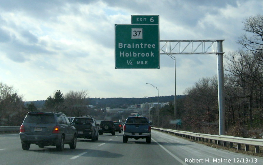 Image of the New 1/4 Mile Advance Exit 6 sign on I-93 South in Braintree