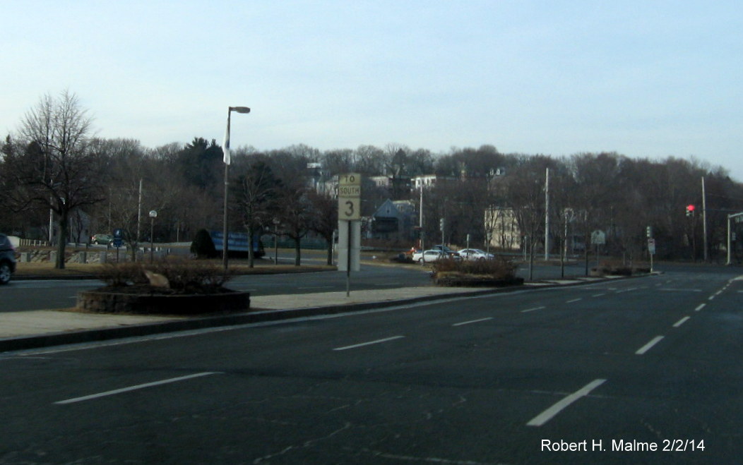 Image of old MA 3 trailblazer sign at exit from UMass Boston campus and Morrssey Blvd, Feb. 2014