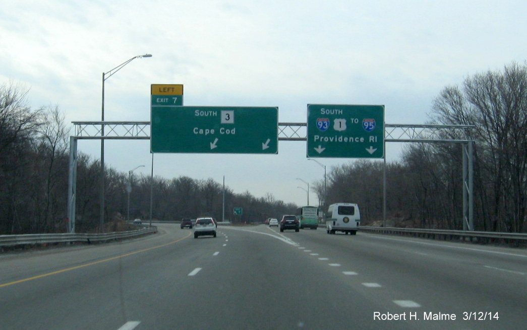 Glare free image of nmew I-93 Exit 7 overhead at Braintree Split