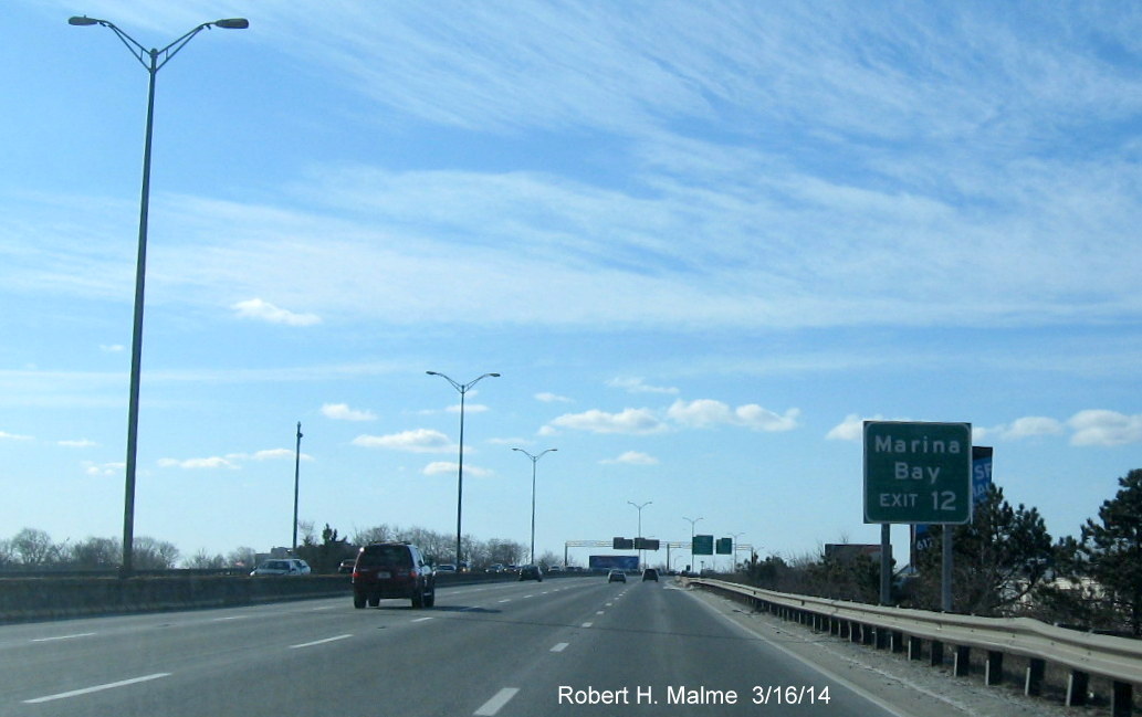 Image of new Exit 12 auxiliary sign on I-93/SE Expy south in Boston
