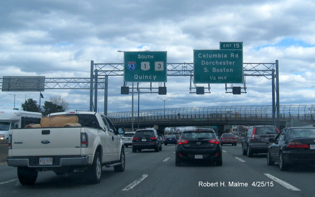 Image of revised text of 1/2 mile advance overhead exit sign for Exit 15 on i-93 South in Boston