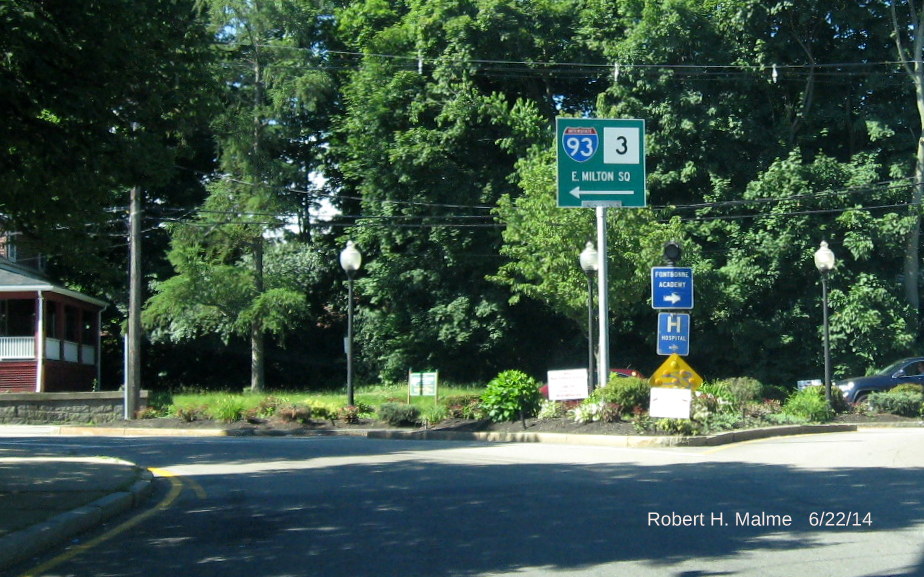 Image of older I-93/MA 3 guide sign near East Milton Square