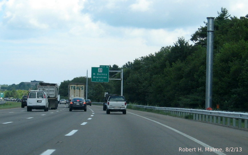 Photo of new support post for MA 37 exit sign on I-93 in Braintree