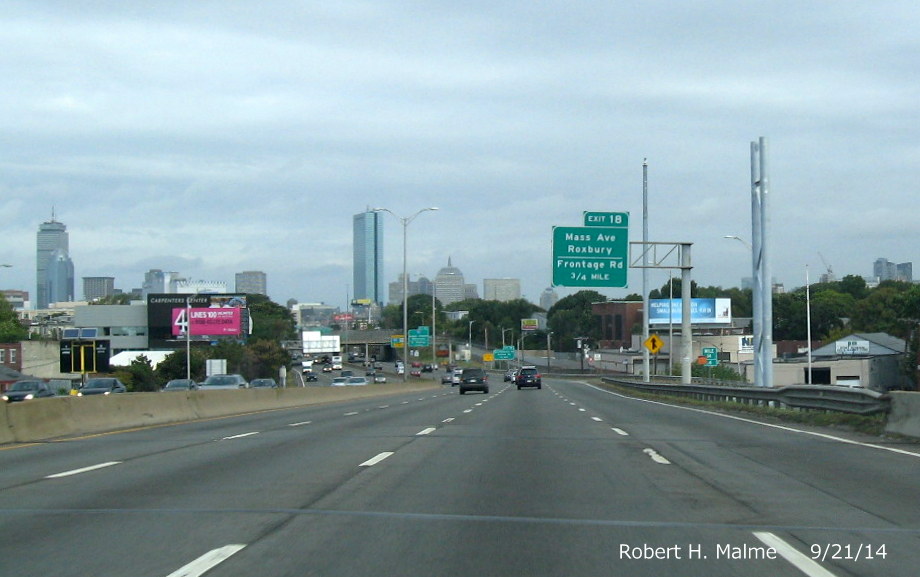 Image of support post for Mass Ave overhead exit sign on I-93 North in Boston
