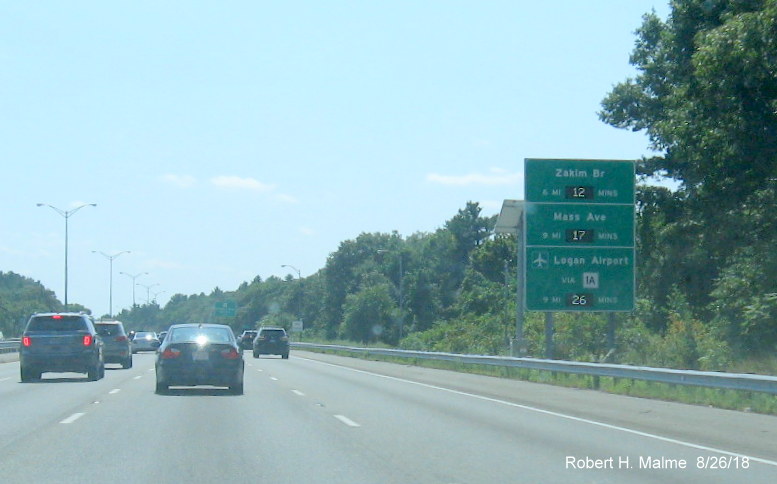 Image of activated Real Time Traffic sign on I-93 South in Stoneham