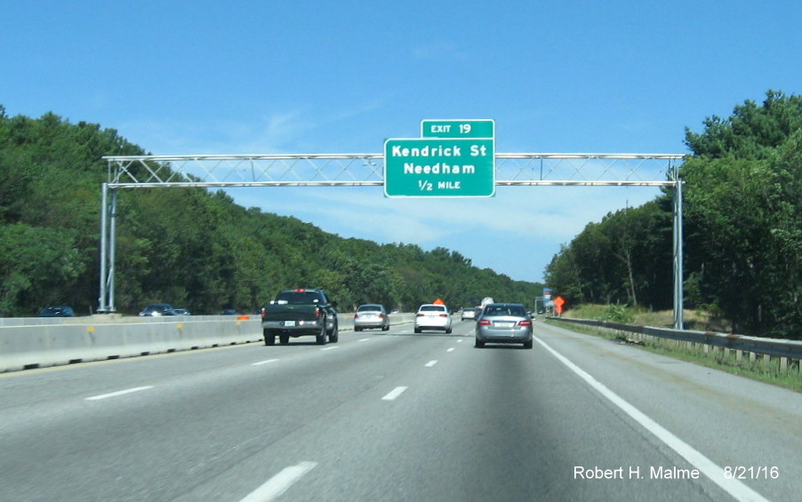 Image of new 1/2 mile advance overhead sign for new Kendrick Street exit on I-95 North in Needham