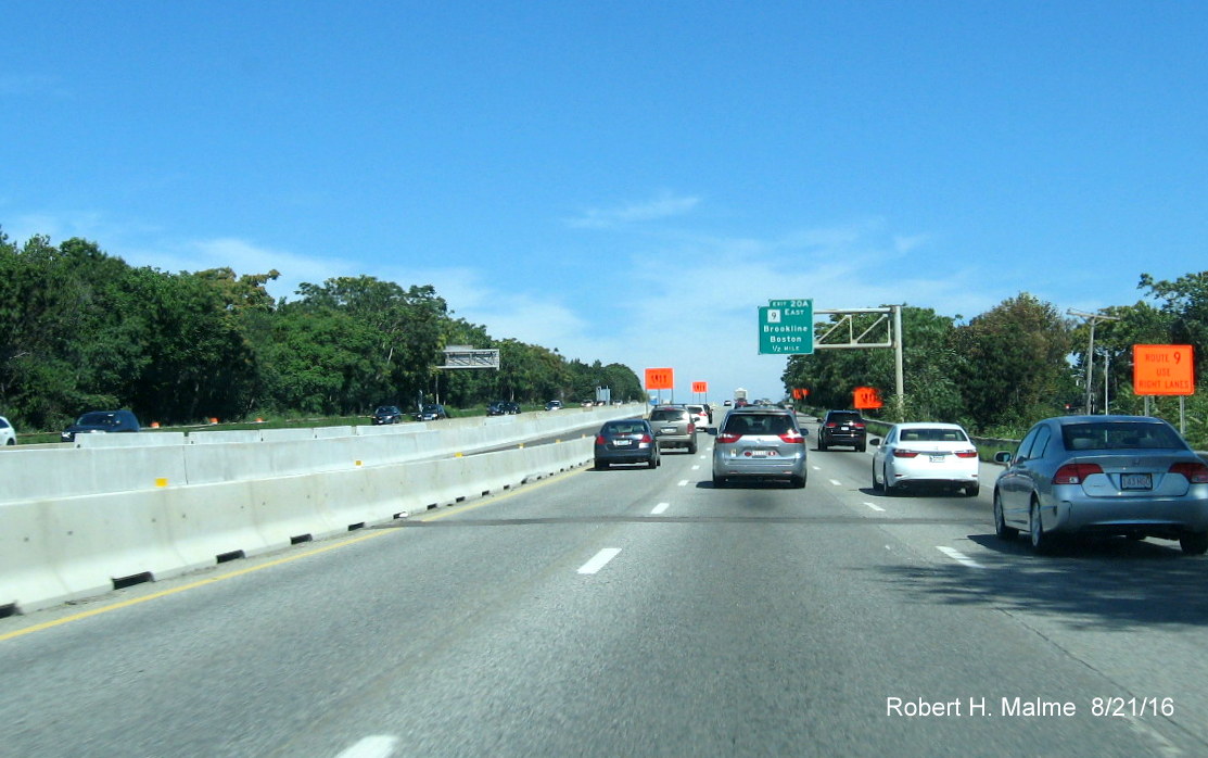 Image of Add-A-Lane construction between Highland Ave. and MA 9 from I-95 North in Needham