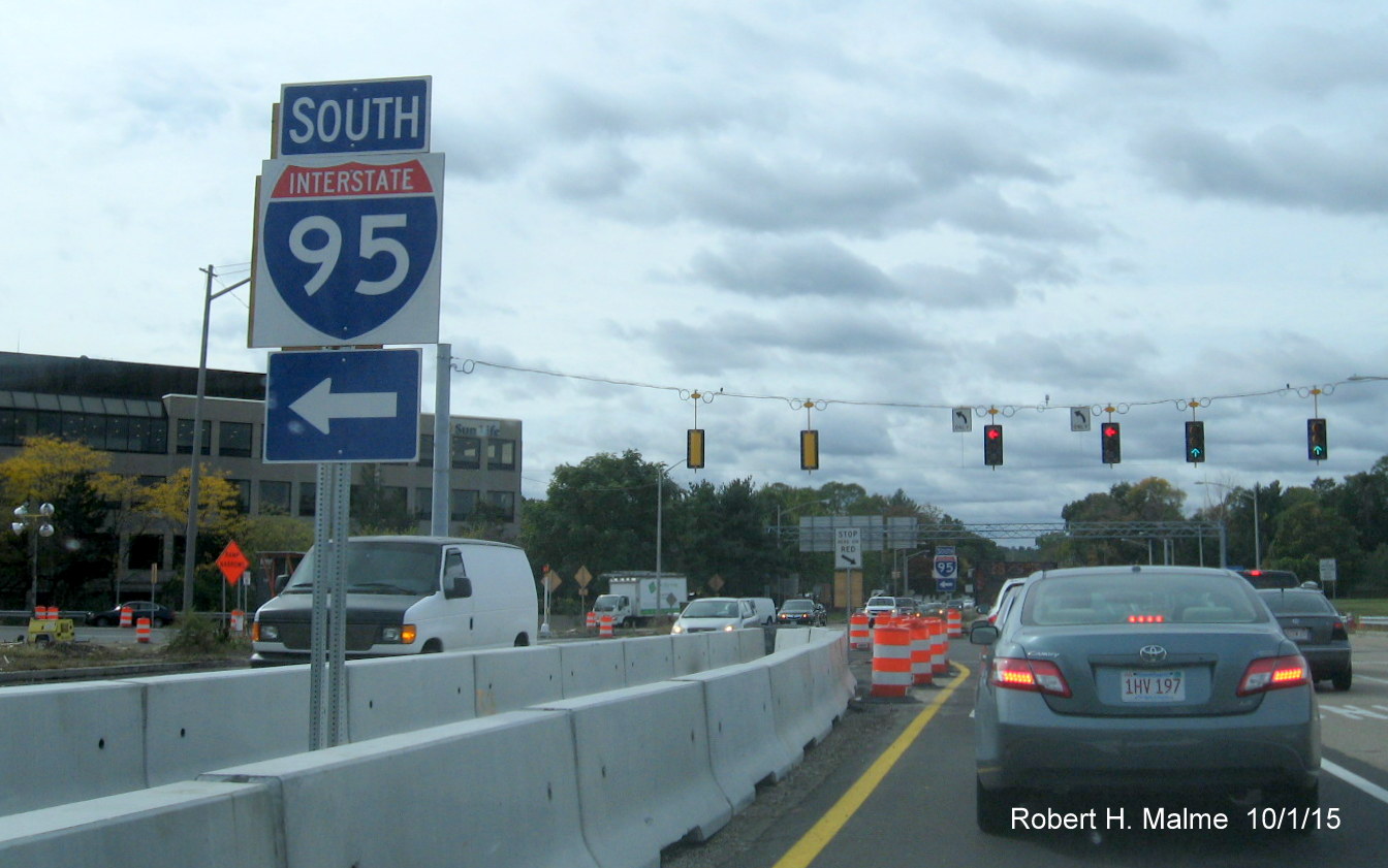 Image of new temporary I-95 trailblazer for new on-ramp from MA9 west in Wellesley