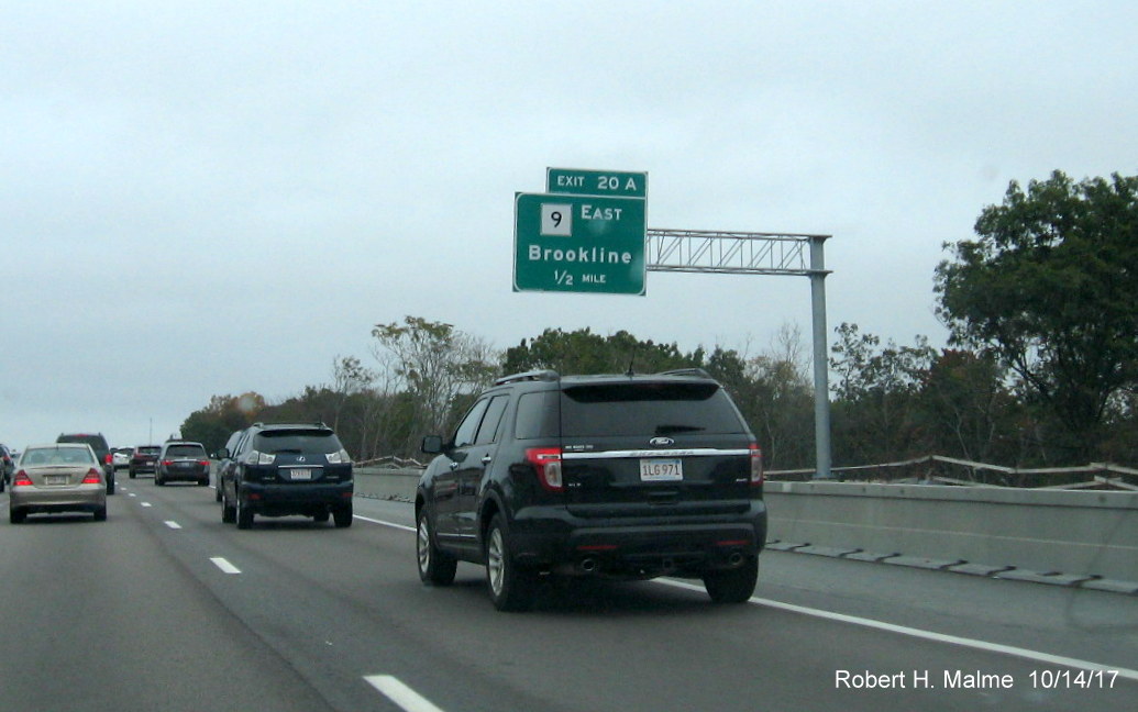 Image of newly placed 1/2 Mile Advance exit sign on I-95 North in Add-A-Lane Project work zone in Needham