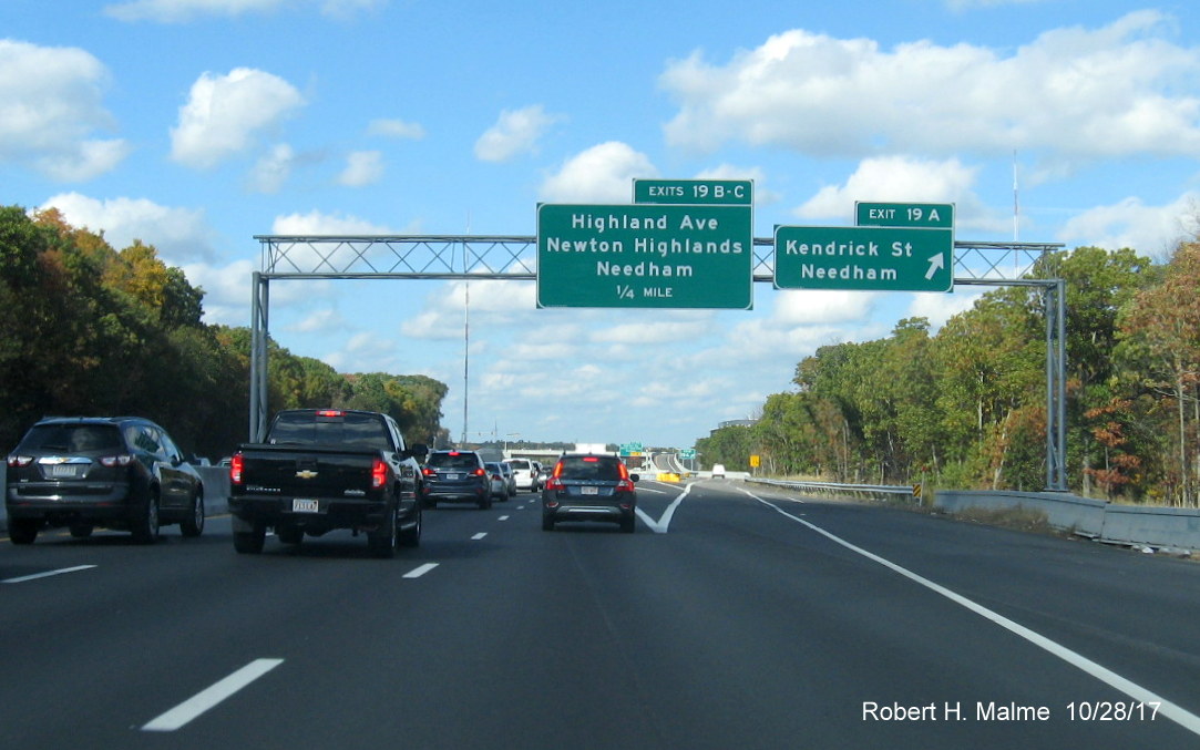 Image of revised overhead exit signs at off-ramp to Kendrick St (now Exit 19A) on I-95 North in Needham