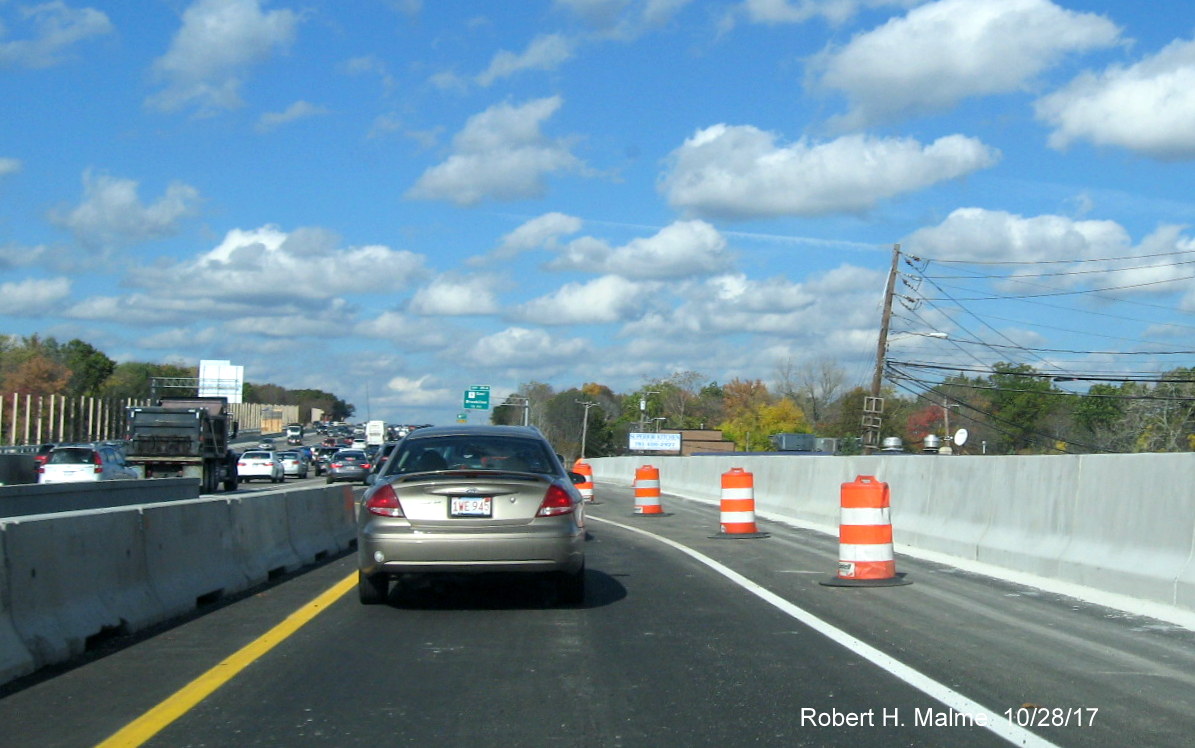 Image of traffic on newly opened C/D ramp from Highland Ave to I-95 North in Add-A-Lane Project work zone in Needham