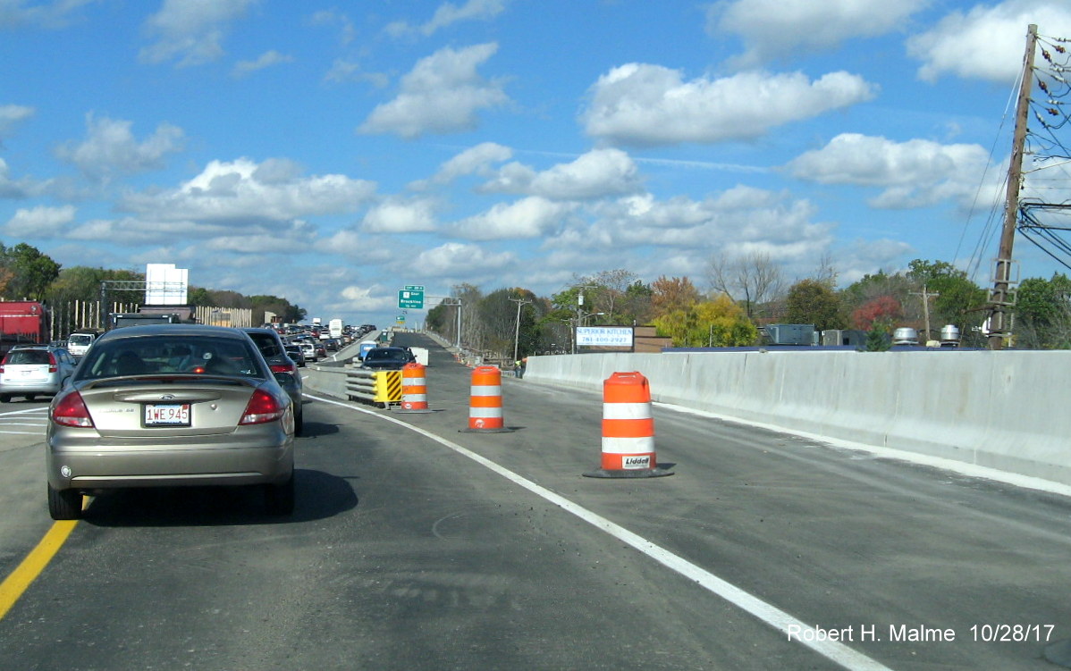 Image of construction progress along I-95 North between Highland Ave and MA 9 in Add-A-Lane Project work zone in Needham 