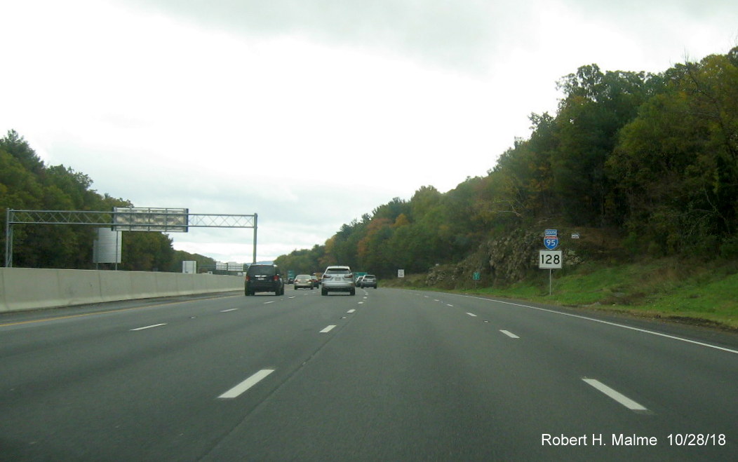 Image of newly placed South I-95/MA 128 reassurance marker in completed Add-A-Lane Project work zone in Needham