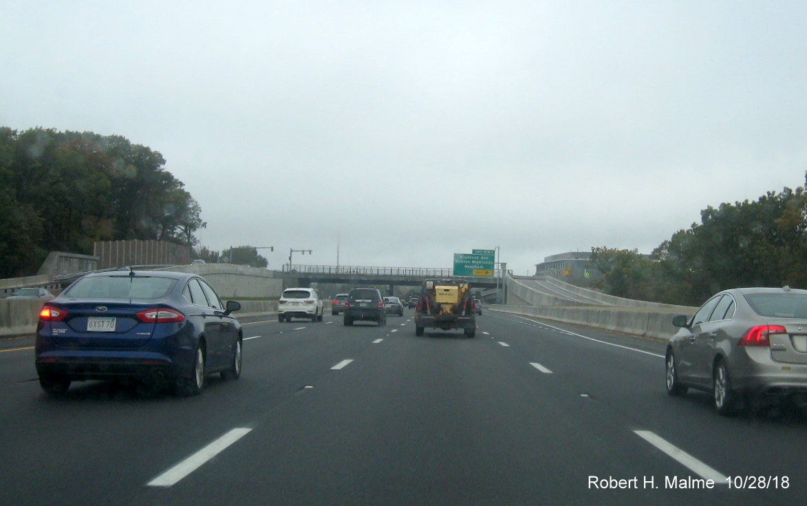 Image of completed 4-lanes of traffic on I-95 North at Kendrick Street in finished Add-A-Lane Project work zone in Needham