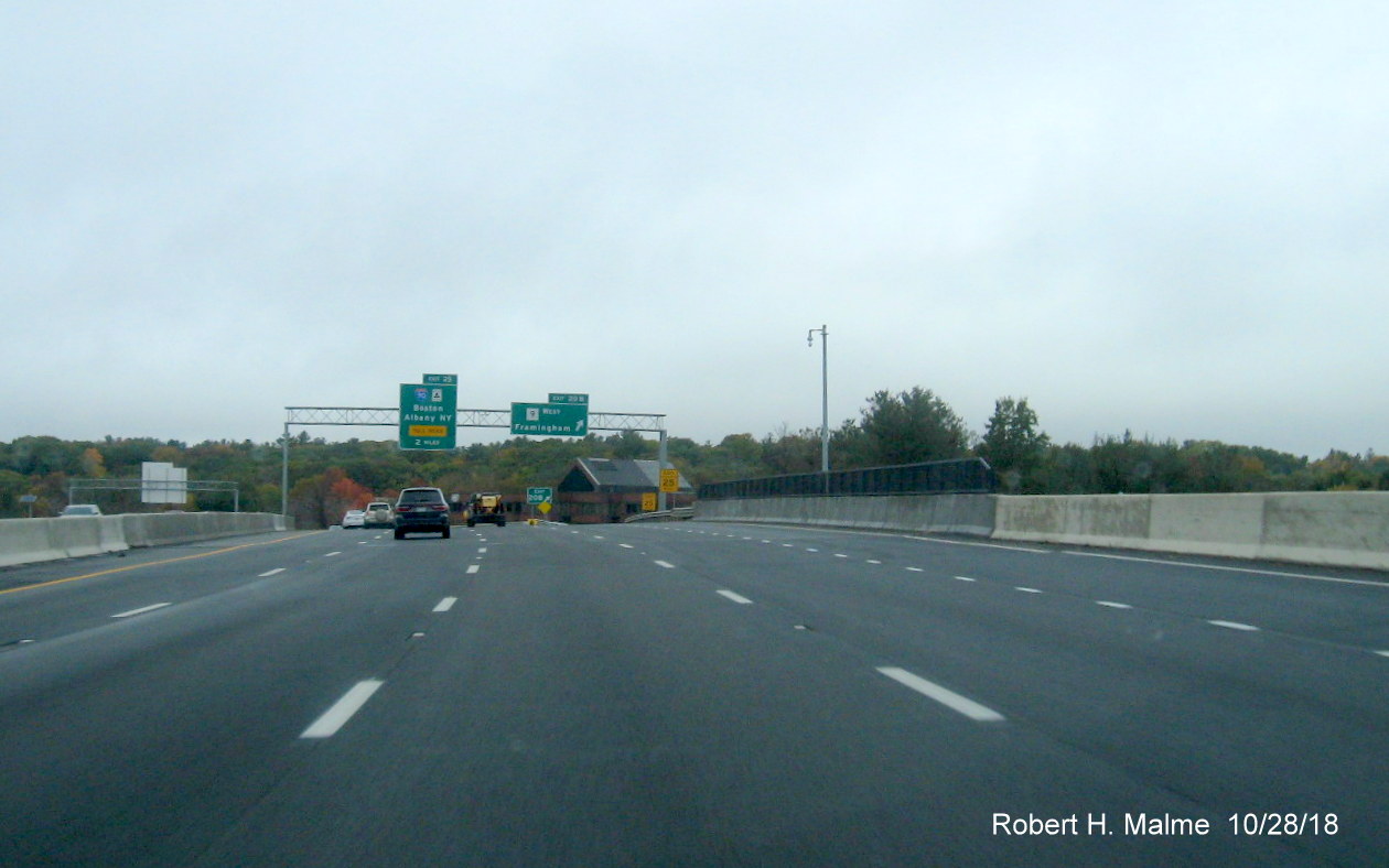 Image of traffic on finished 4-lane bridge over MA 9 from completed Add-A-Lane Project on I-95 North in Wellesley