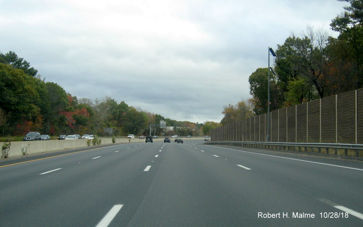 Image of newly opened fourth lane approaching Add-A-Lane Project limits on I-95 South in Wellesley