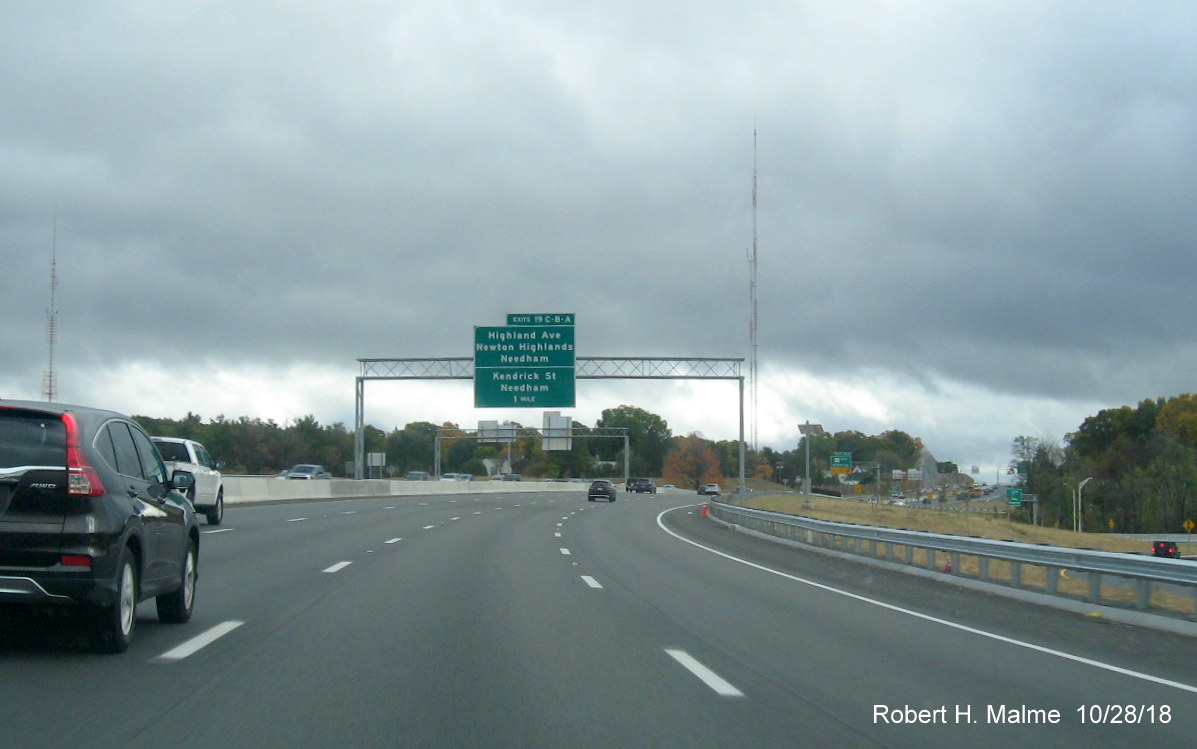 Image of 1-Mile advance sign for Highland Ave exit on completed Add-A-Lane Project Work zone on I-95 South in Wellesley