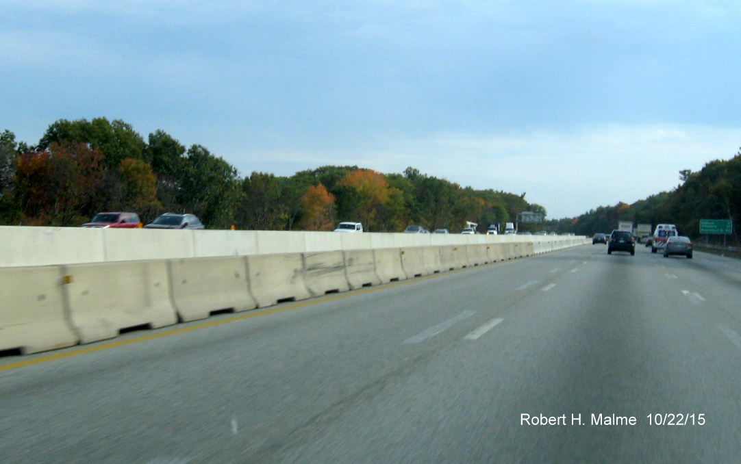 Image of newly installed median barrier along I-95 South in Needham