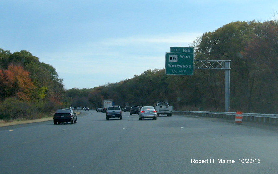 Image of traffic using future fourth lane on I-95 South in Dedham